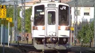 伊勢・桜新道踏切015　キハ11系鳥羽行き