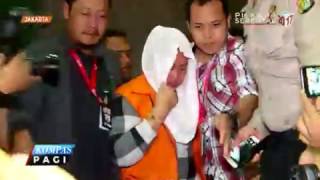 KPK Tahan Bupati Klaten Sri Hartini