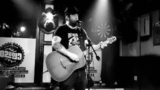 Bob Wayne - Spread my ashes on the highway - live at Clouso (solo tour)