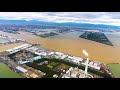 大阪湾、くっきり２色に　超大型の台風２１号で大和川の濁流流れ込み