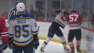 Samuel Bitten drops the gloves with Andrew Perrott (st. Louis Blues vs Chicago Blackhawks 2023)