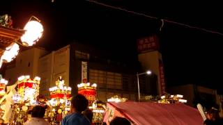 熊谷うちわ祭　八木橋前全町叩き合い