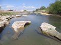 川の流れを観察しています　to observe the flow of the river