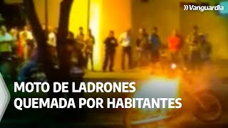 Video registró moto de ladrones quemada por habitantes en Bucaramanga | Vanguardia