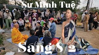 Sáng nay 8/2 sư Minh Tuệ mọi điều tốt lành phật tử xếp hàng đảnh lễ