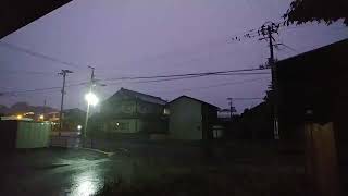 2024年 8月 27日 22:06 花巻市　線上降水帯のワイパー状通過後の雷⚡捕獲。00:57 ~