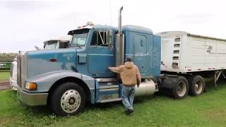 Old Start Cold Start 1990 Peterbilt Semi