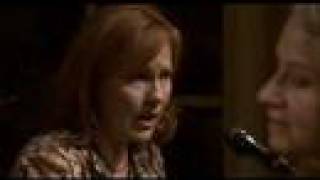 Iris DeMent w/ Joan Osborne & Bruce Molsky - He Reached Down