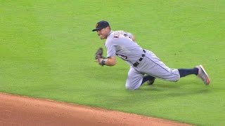 DET@HOU: Kinsler saves a run with great diving stop