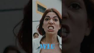 Azra'nın Şalterleri Attı! | Avlu #shorts 🤬🤬