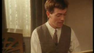 Hugh Laurie (Bertie Wooster) sings \