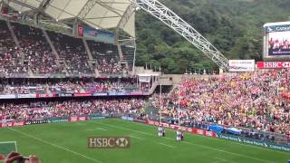 "Sweet Caroline" karaoke at Hong Kong Sevens - Meniscus Magazine