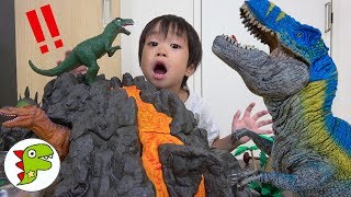 恐竜のたまご？中身はなんだろう！The world of dinosaurs！トイキッズ