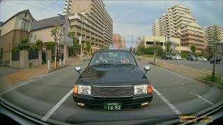 停車時、車間距離が狭いタクシー（ドライブレコーダー）