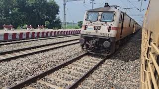 13106 Ballia Sealdah express highspeed crossing Bakulha station