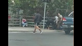 Seis asaltantes se enfrentan a tiros con carabineros en el centro de Santiago