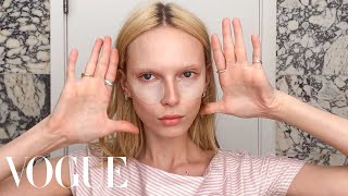 Model Alex Consani’s Guide to Smoky Eyes \u0026 Bleached Brows | Beauty Secrets | Vogue