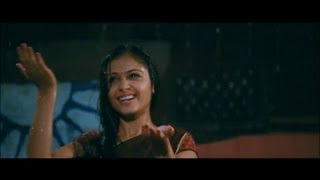 Anjala Zaveri In Life Is Beautiful New Trailer
