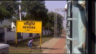 59386/Penchvalley Fast Passenger Arriving Sehore Railway Station