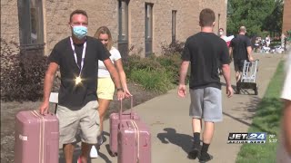 Mercyhurst students arrive on campus