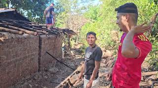 Así va la destrucción de la casa para hacerla nueva.