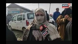 Anganwadi Workers and Helpers Staged Dharna on Ashajipora Anantnag.