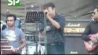 Pakistani Singer Alamgir Sings Bangla Song Amay Bhasaili Re