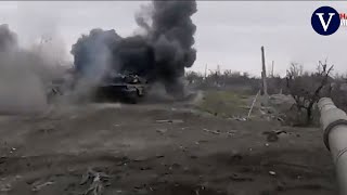 Desde el interior de un tanque ruso atacado por artillería ucraniana en el Donbass