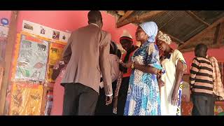 oh kiet de kuoth nhial dit ti gow By SEETA CHOIR