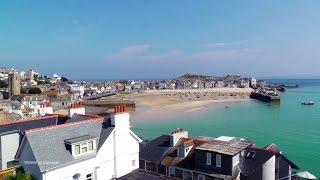 St Ives in Cornwall : Beach and Harbour On A Beautiful Sunny Day