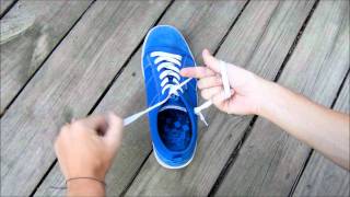 How to tie your shoes super fast! *Life Hack