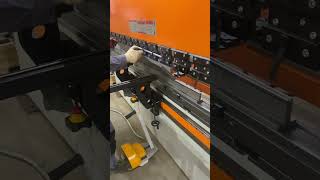 Процесс гибки металла (лифтовые порталы обрамления) #ЧПУ press brake bending machine