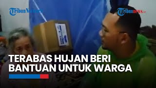 Hujan-hujanan dan Nyaris Terperosok, Anggota DPRD Hilal Hilmawan Terjun ke Lokasi Banjir Indramayu