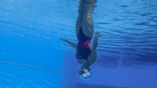 natation sunchronisée - verticale aux cuisses