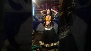 Kamariya pe bhala chali hot arkestra dance video