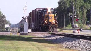 CSXT F732-18 \u0026 19 Seen Departing Going to Notch 8 \u0026 Horn Salutes GP40-2