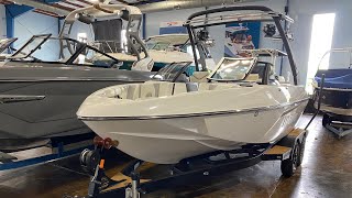 Wakesetter! Used 2020 Malibu 21VLX  For Sale at MarineMax Clearwater