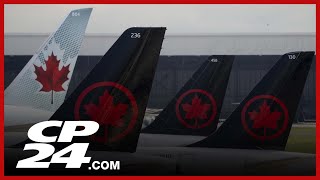 Air Canada pilots demonstrating at Pearson