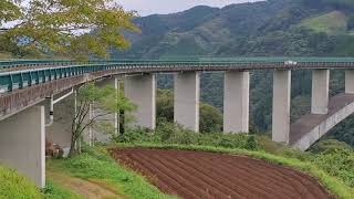 宮崎県日之影町にある『天翔大橋』は、鉄筋コンクリート造りのアーチスパン260mで国内最大なのである！