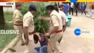 People irked after police lathi charge MSU students, Vadodara - Zee 24 Kalak