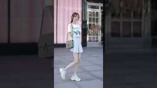 青春靓丽的小姐姐你爱了吗？#街拍美女 #快手街拍秀! 抖音街拍穿搭 / Mejores Street Fashion Douyin China