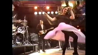 10,000 Maniacs Live - The Tube (UK), March 1985 (Can't Ignore The Train & My Mother The War) w/Intro