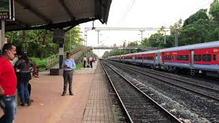 01004 Sawantwadi -Dadar Tutari express at Sindhudurg