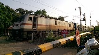 Gone in 20 Seconds : Furious WAP7 with the Longest Janshatabdi Express (Indian Railways)