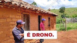 TI CLOVIS E O SR ZEZÉ FICARAM COM MEDO DO DRONE.