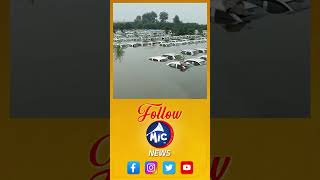 నోయిడాలో నీట మునిగిన కార్లు #cars #rains #yamunariver #noida #ytshorts #mictvnews