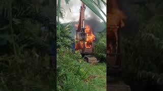 Excavator Terbakar