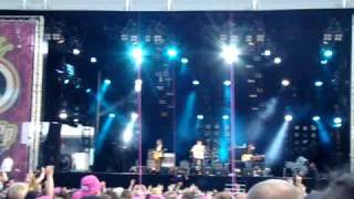 The Kooks - She Moves In Her Own Way live @Pinkpop