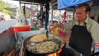 Cambodia Street Food in the corner of Phsar Olympic | Lot Char Sach Kor