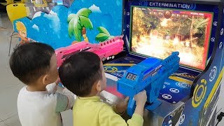 Bé Lim Lạc Đi Chơi Khu Vui Chơi Nhà Bóng| Gia Đình Baby Shark